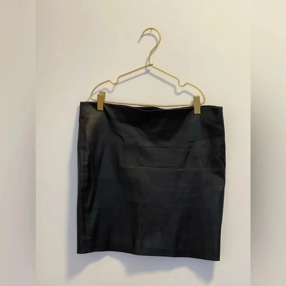 The Row Loattan Skirt lambswool size 6 mini/ short - Picture 4 of 8